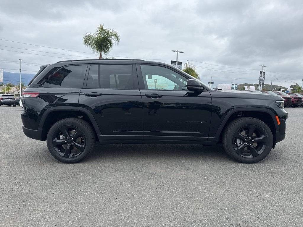 new 2025 Jeep Grand Cherokee car, priced at $36,949