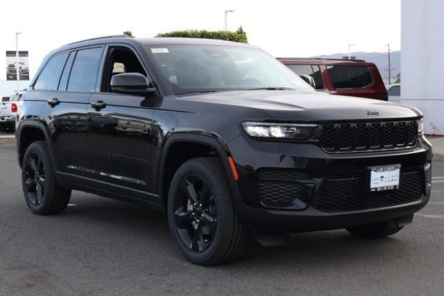 new 2025 Jeep Grand Cherokee car, priced at $40,175