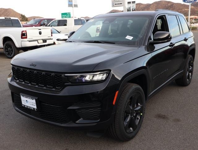 new 2025 Jeep Grand Cherokee car, priced at $40,175