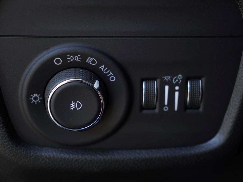 used 2023 Jeep Grand Cherokee L car, priced at $30,995