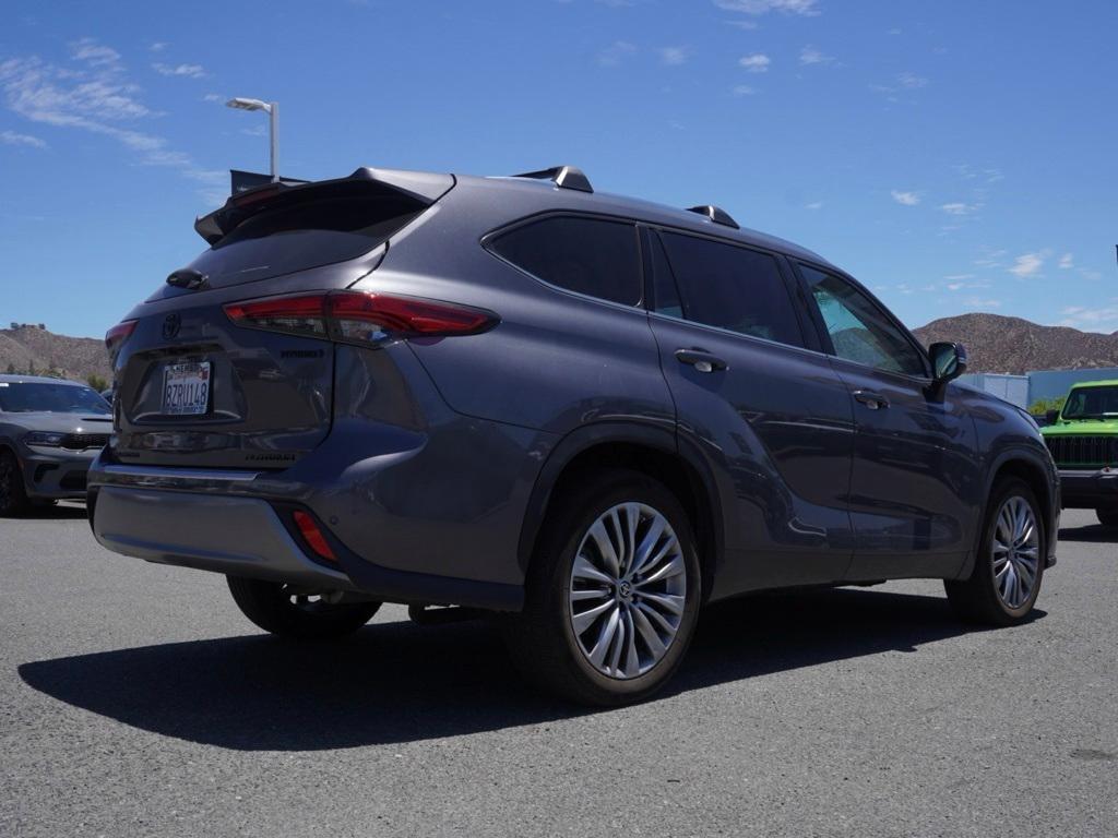 used 2022 Toyota Highlander Hybrid car, priced at $39,230