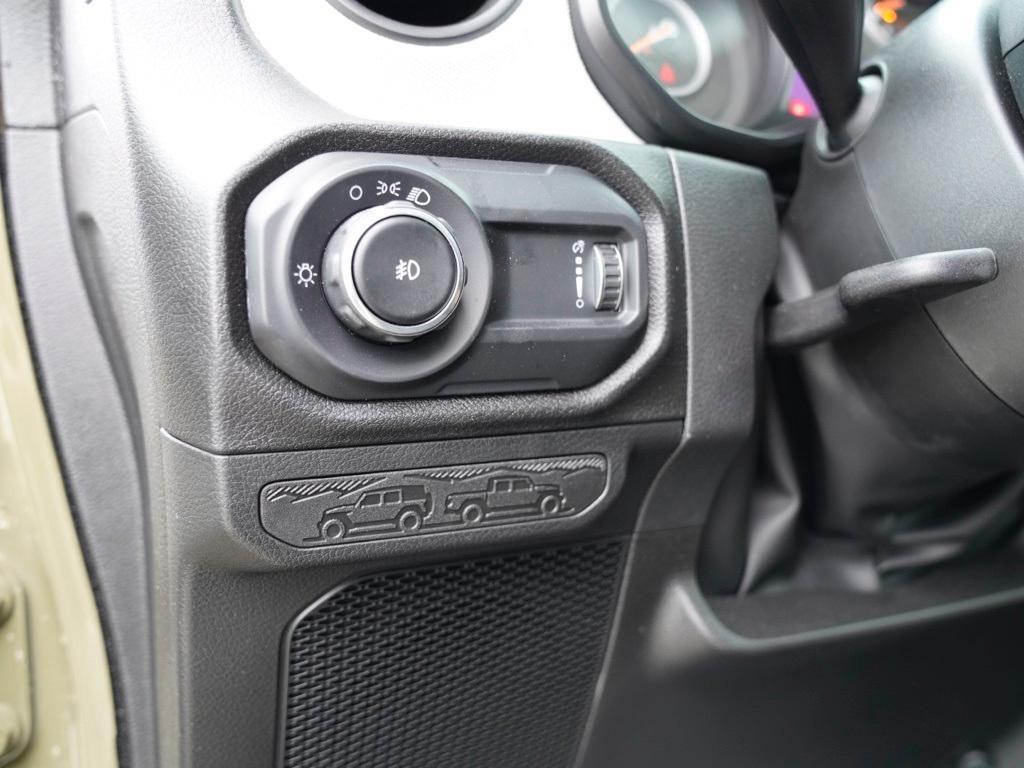 new 2025 Jeep Wrangler car, priced at $34,632