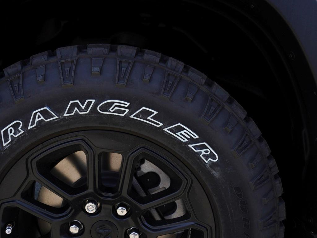 new 2025 Ram 1500 car, priced at $53,237