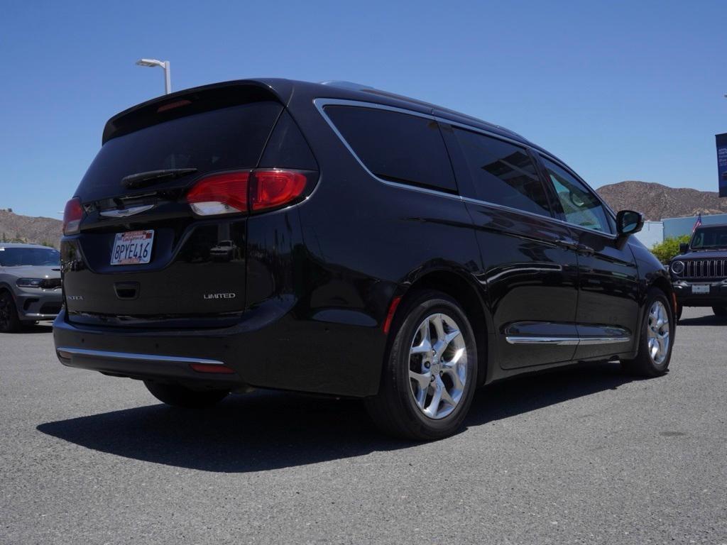 used 2020 Chrysler Pacifica car, priced at $20,551