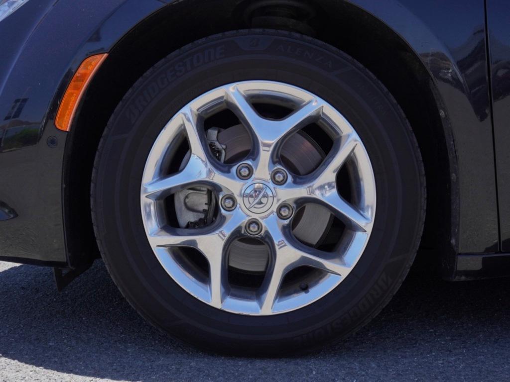 used 2020 Chrysler Pacifica car, priced at $20,551