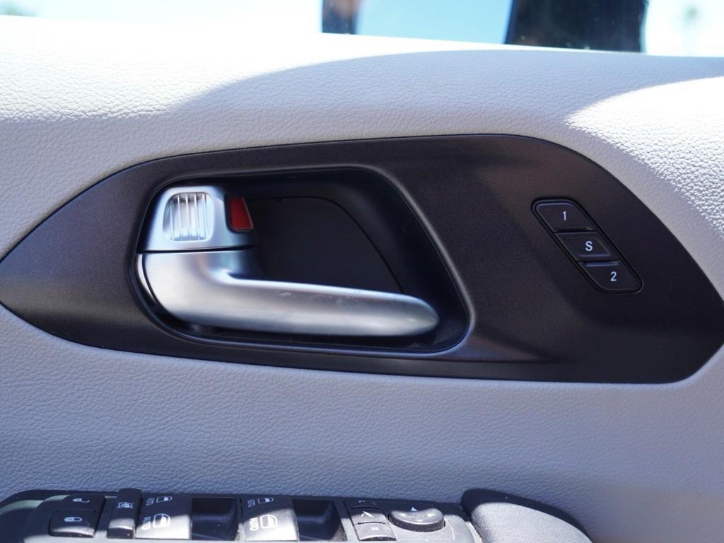 used 2020 Chrysler Pacifica car, priced at $20,551