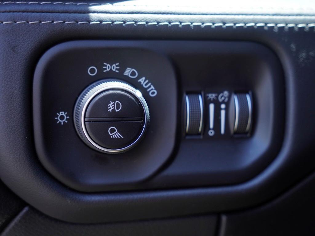 new 2025 Ram 2500 car, priced at $65,751