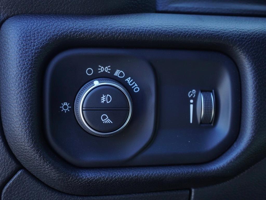 new 2025 Ram 1500 car, priced at $42,521