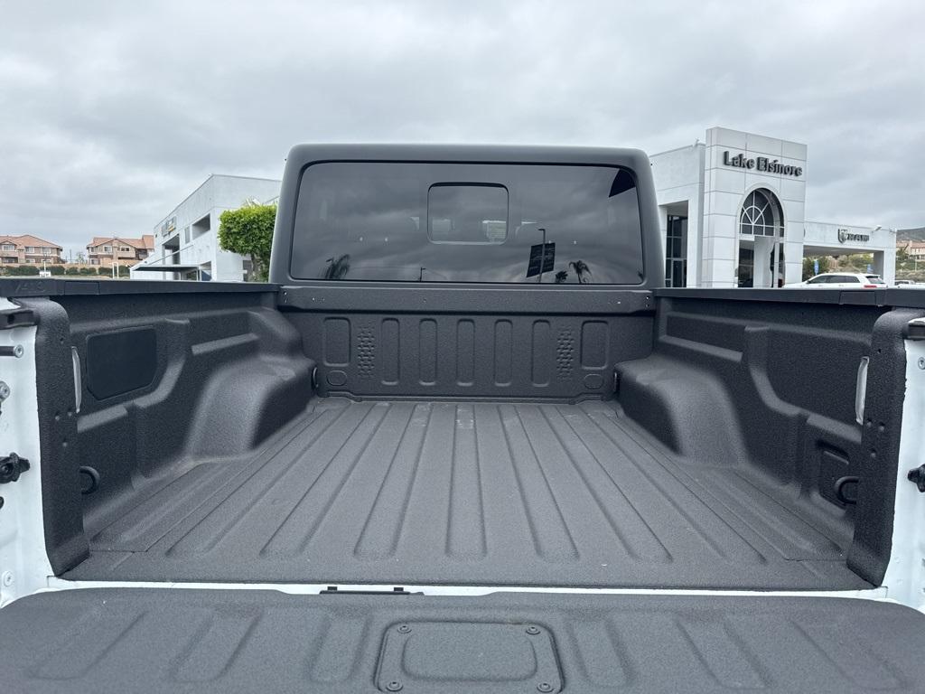 new 2025 Jeep Gladiator car, priced at $36,728