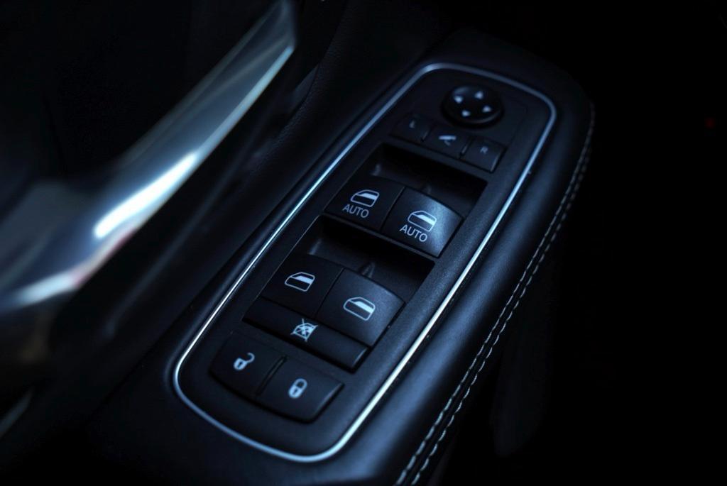 used 2021 Ram 1500 car, priced at $34,752