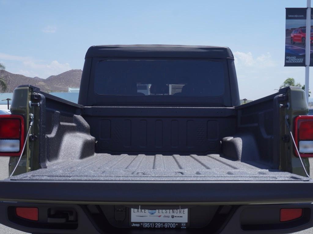 new 2025 Jeep Gladiator car, priced at $37,695