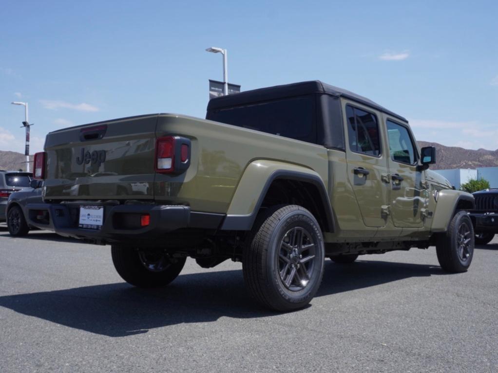 new 2025 Jeep Gladiator car, priced at $37,695