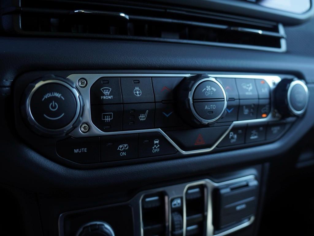 new 2025 Jeep Wrangler car, priced at $95,085