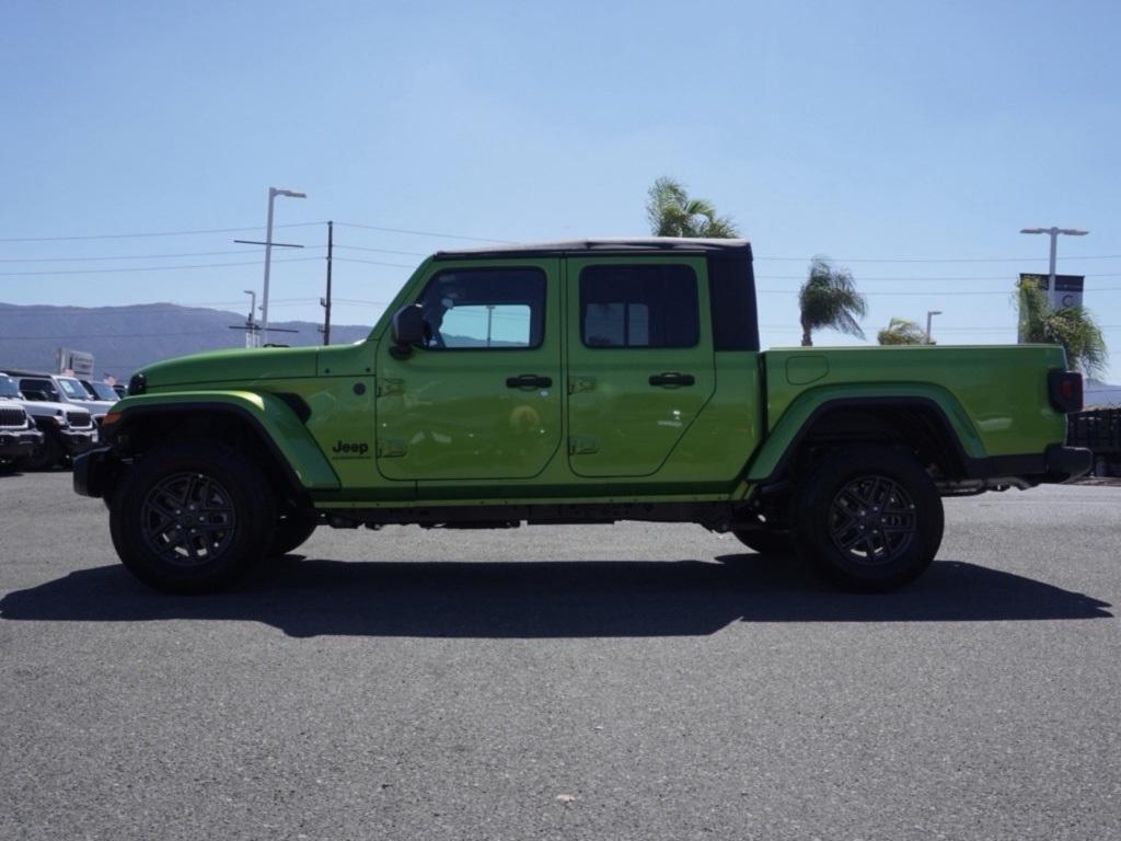 new 2025 Jeep Gladiator car, priced at $34,243