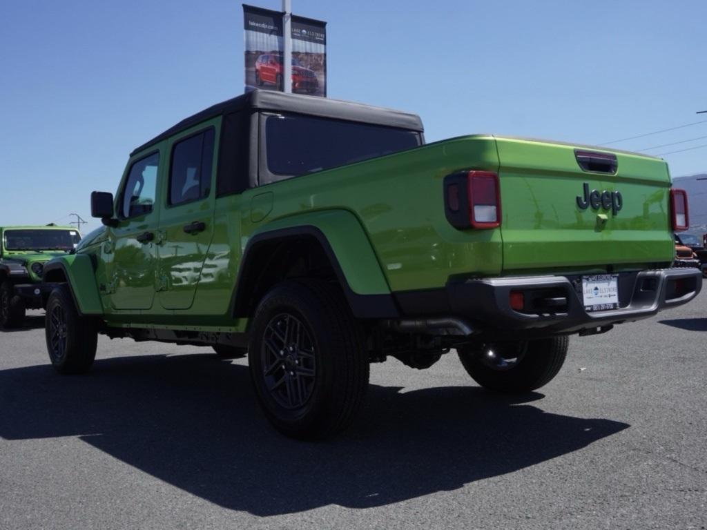 new 2025 Jeep Gladiator car, priced at $34,243