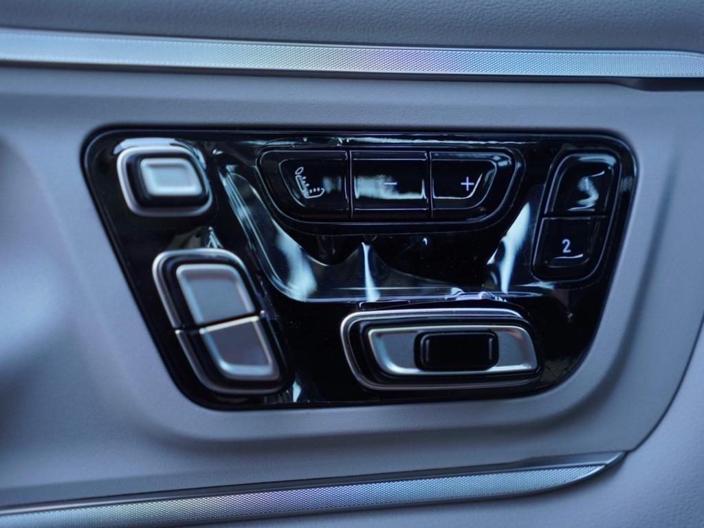 new 2025 Ram 1500 car, priced at $73,892