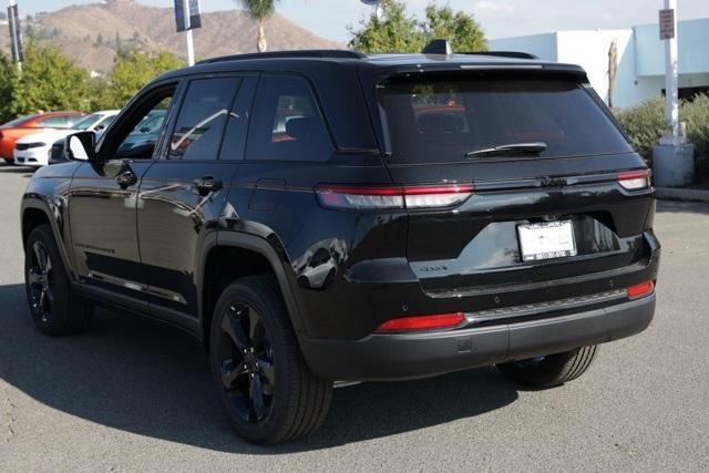 new 2025 Jeep Grand Cherokee car, priced at $38,325