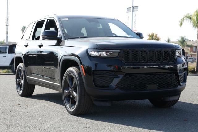 new 2025 Jeep Grand Cherokee car, priced at $38,325