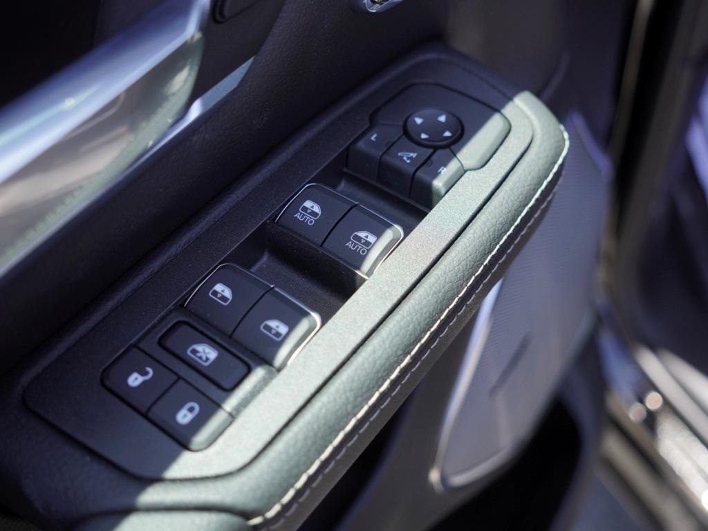 new 2025 Ram 1500 car, priced at $60,586