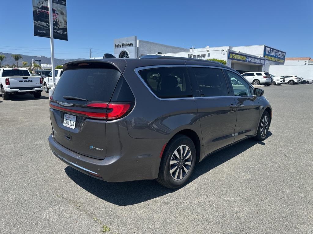 used 2021 Chrysler Pacifica Hybrid car, priced at $25,995