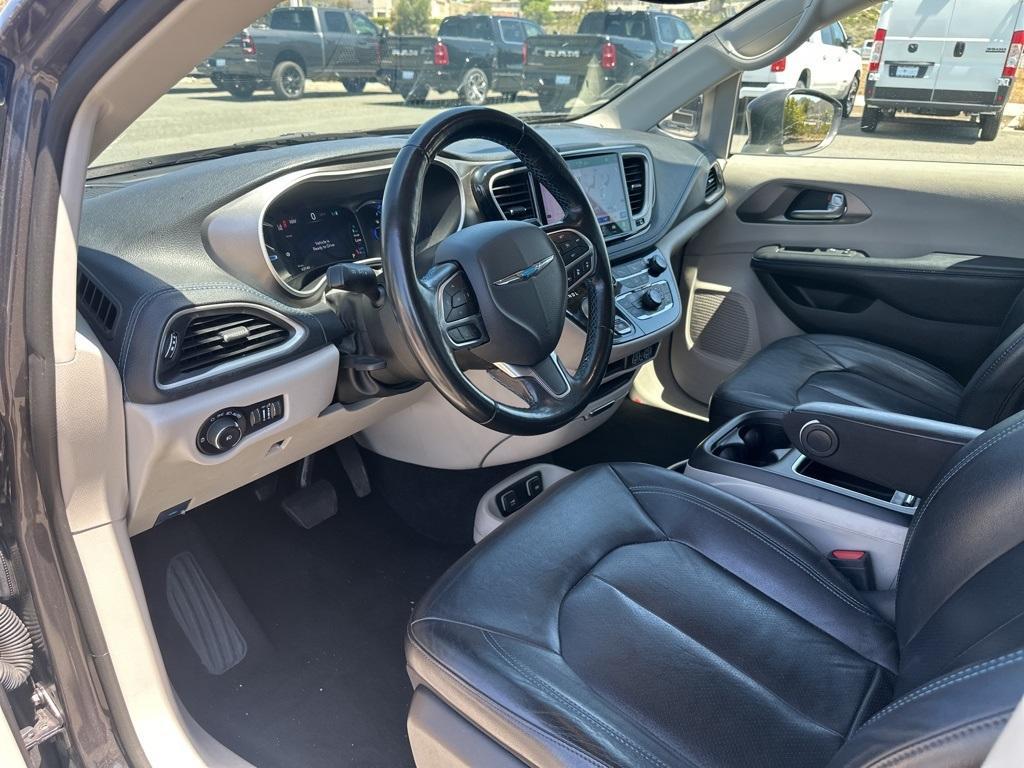 used 2021 Chrysler Pacifica Hybrid car, priced at $25,995