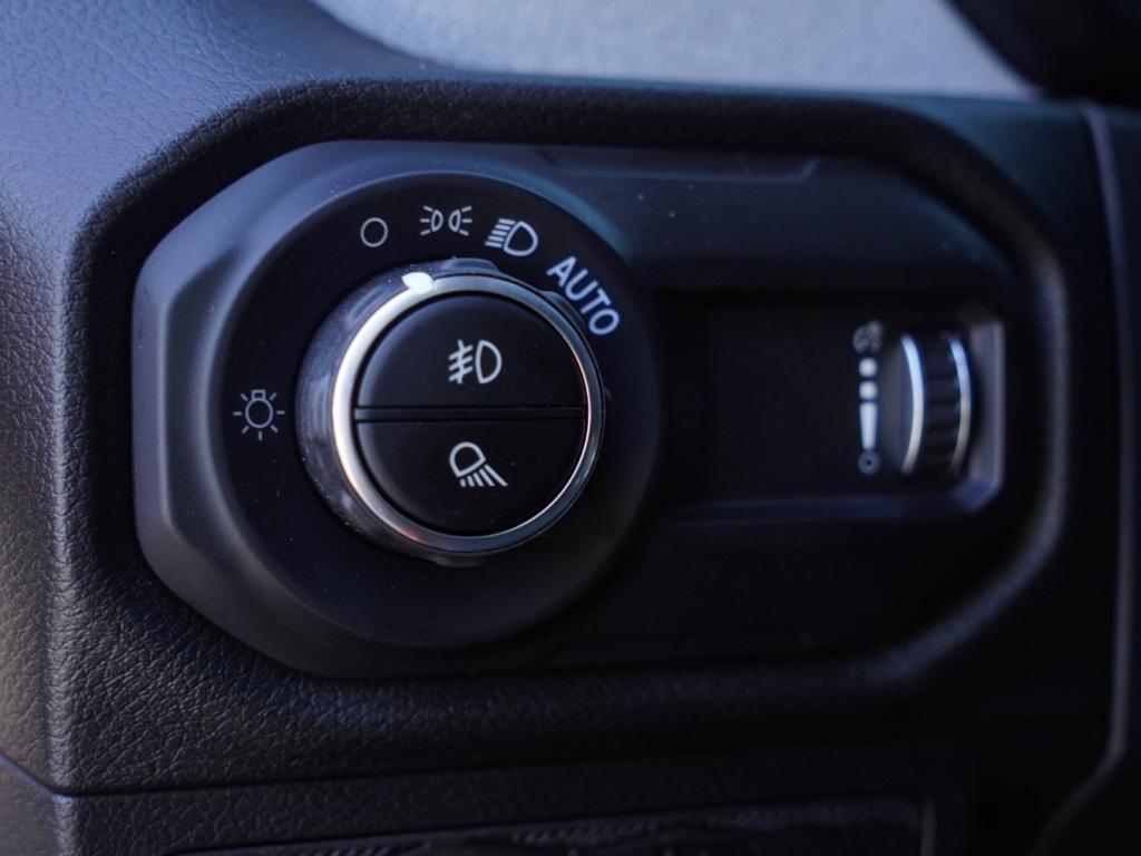 new 2025 Jeep Gladiator car, priced at $32,497