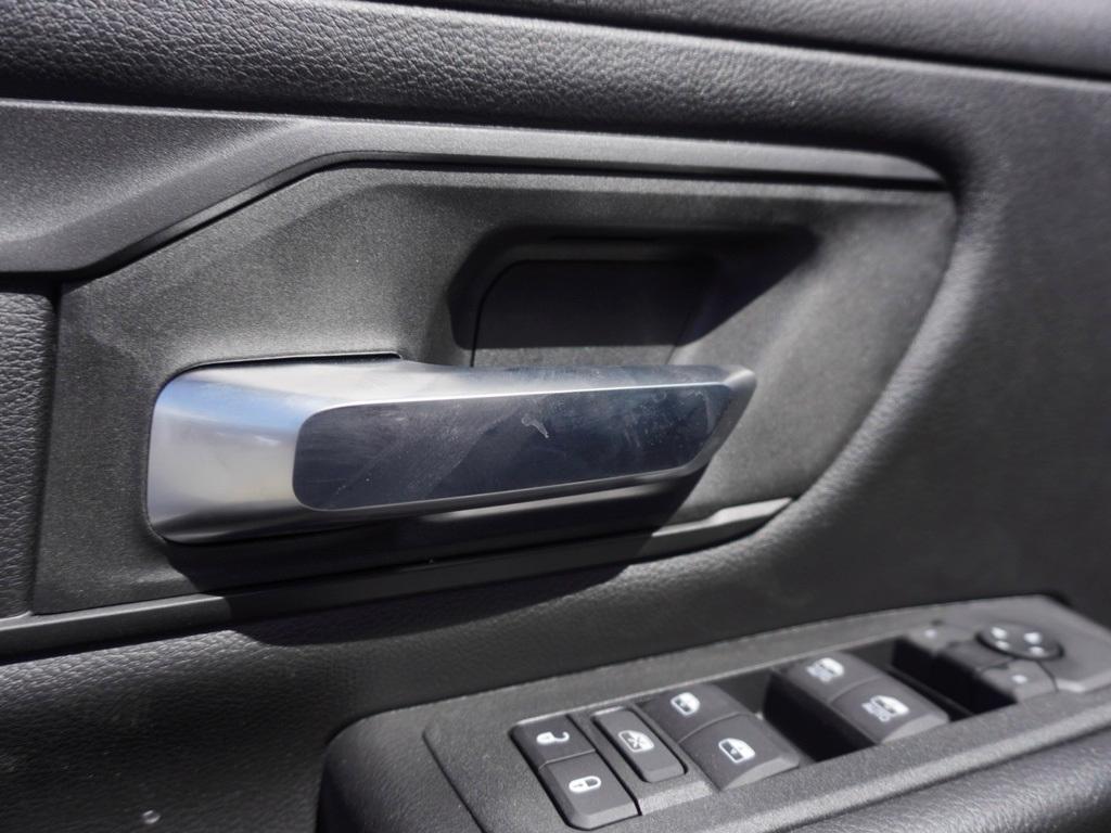 new 2025 Ram 1500 car, priced at $33,003
