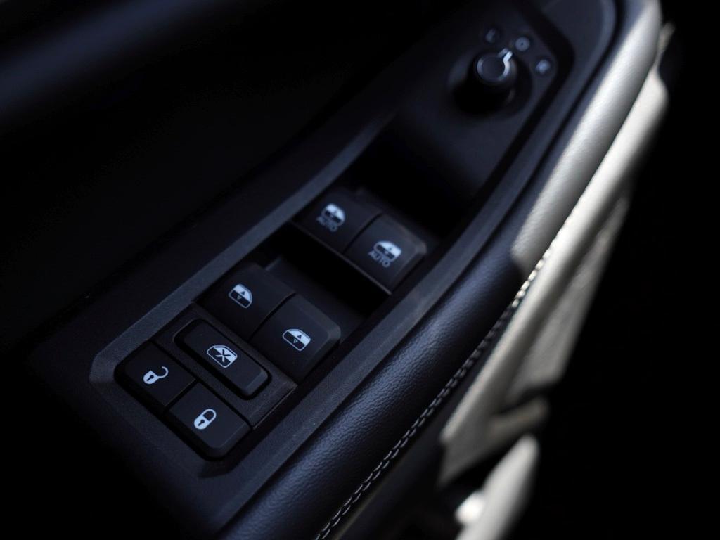 used 2023 Jeep Grand Cherokee car, priced at $37,027
