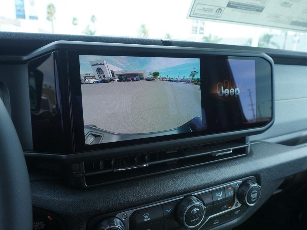 new 2025 Jeep Gladiator car, priced at $35,232