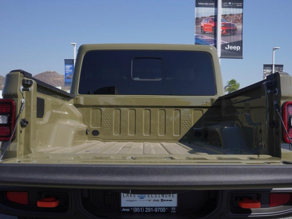 new 2025 Jeep Gladiator car, priced at $54,063