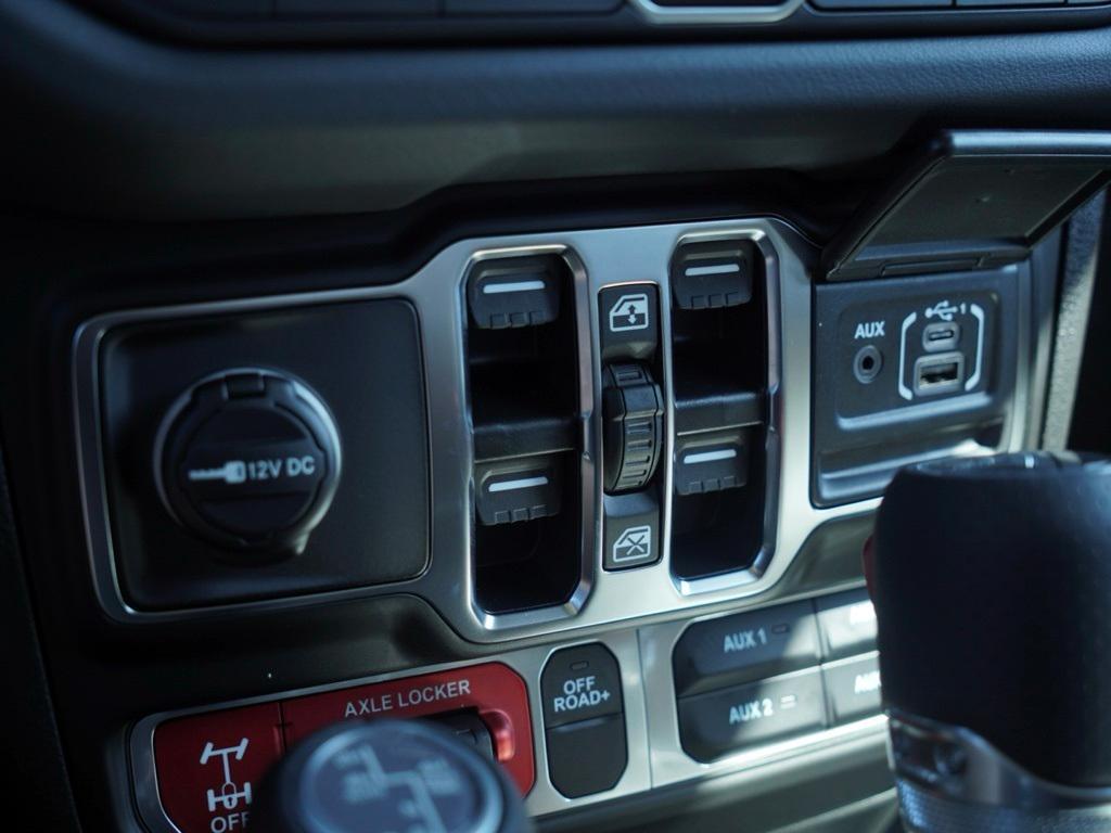 new 2025 Jeep Gladiator car, priced at $54,063