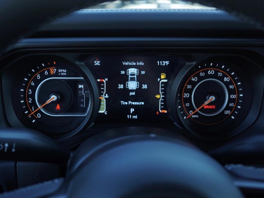 new 2025 Jeep Gladiator car, priced at $54,063