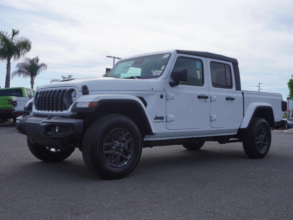 new 2025 Jeep Gladiator car, priced at $33,739