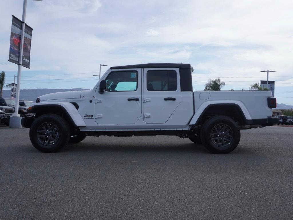 new 2025 Jeep Gladiator car, priced at $33,739