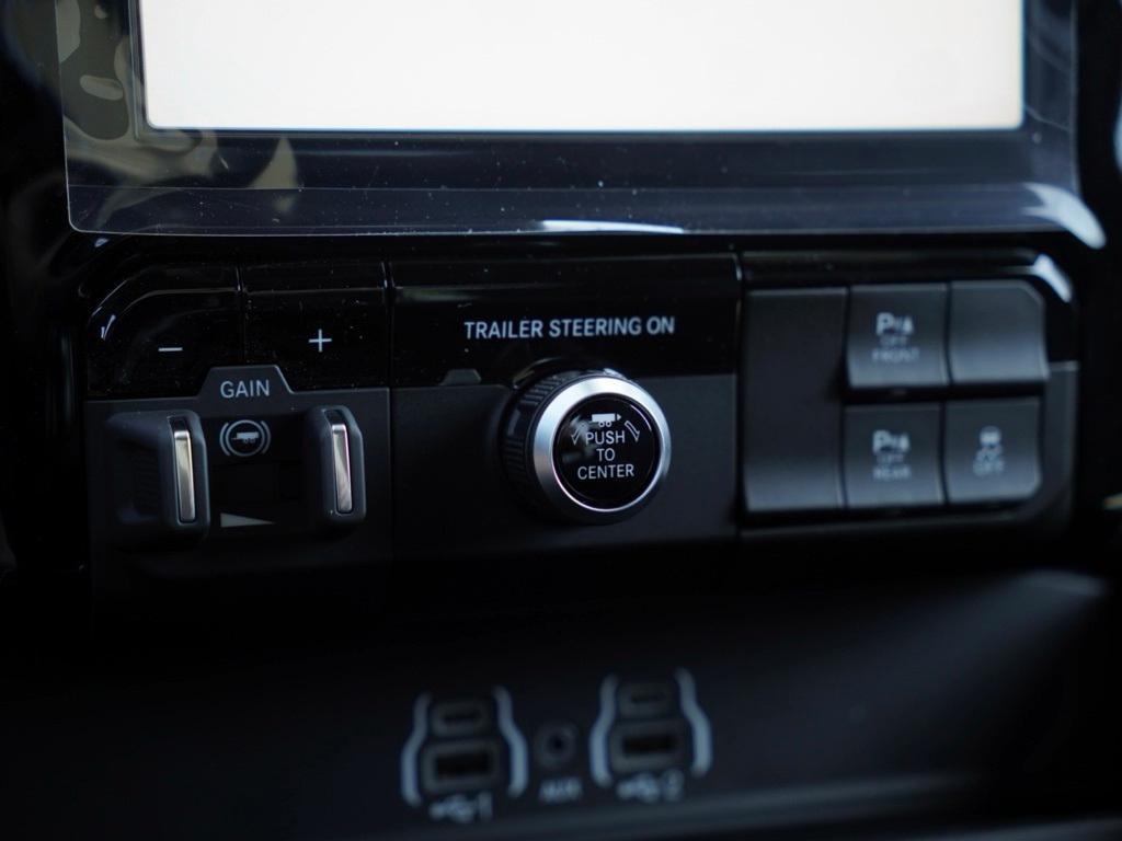 new 2025 Ram 1500 car, priced at $45,617