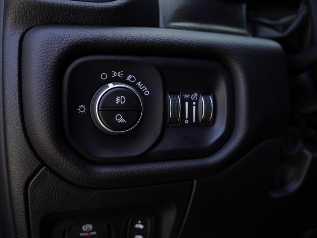 new 2025 Ram 1500 car, priced at $45,617