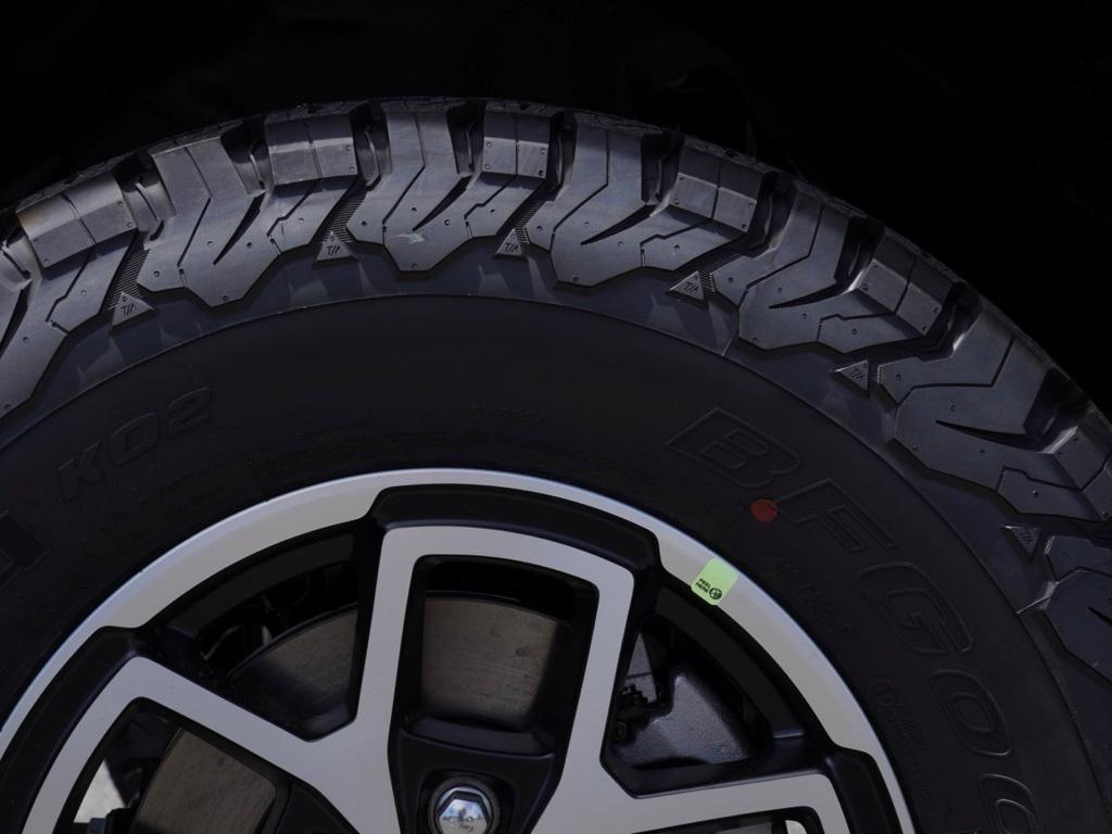 new 2025 Jeep Wrangler car, priced at $59,100