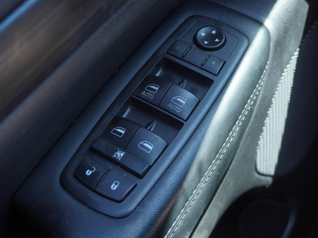 used 2021 Jeep Grand Cherokee car, priced at $13,735