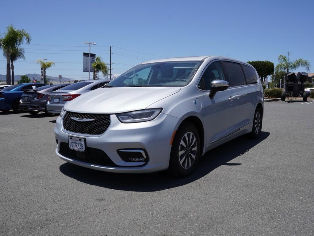 used 2023 Chrysler Pacifica Hybrid car, priced at $28,995