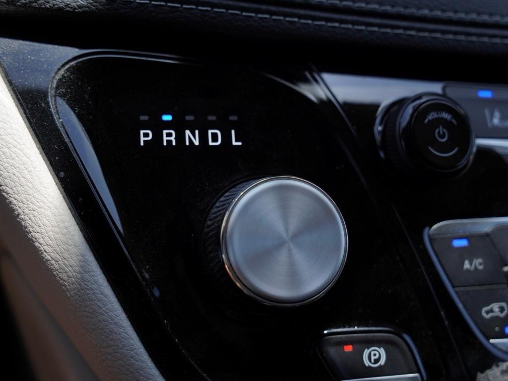 used 2023 Chrysler Pacifica Hybrid car, priced at $28,995