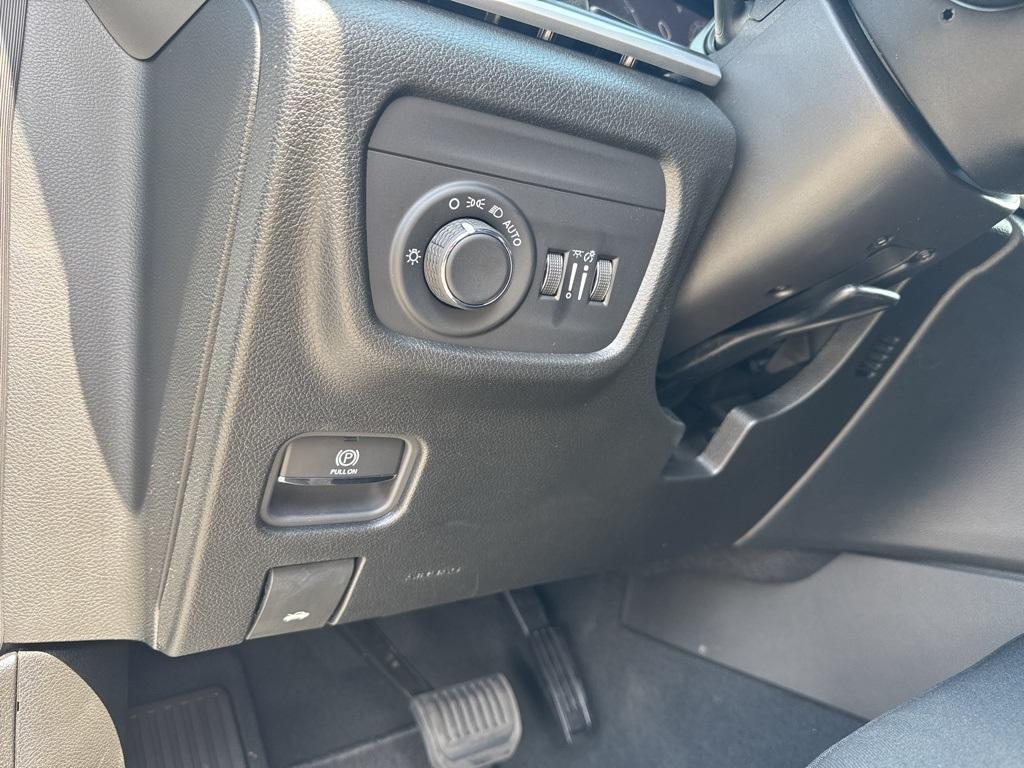 new 2025 Jeep Grand Cherokee L car, priced at $36,182