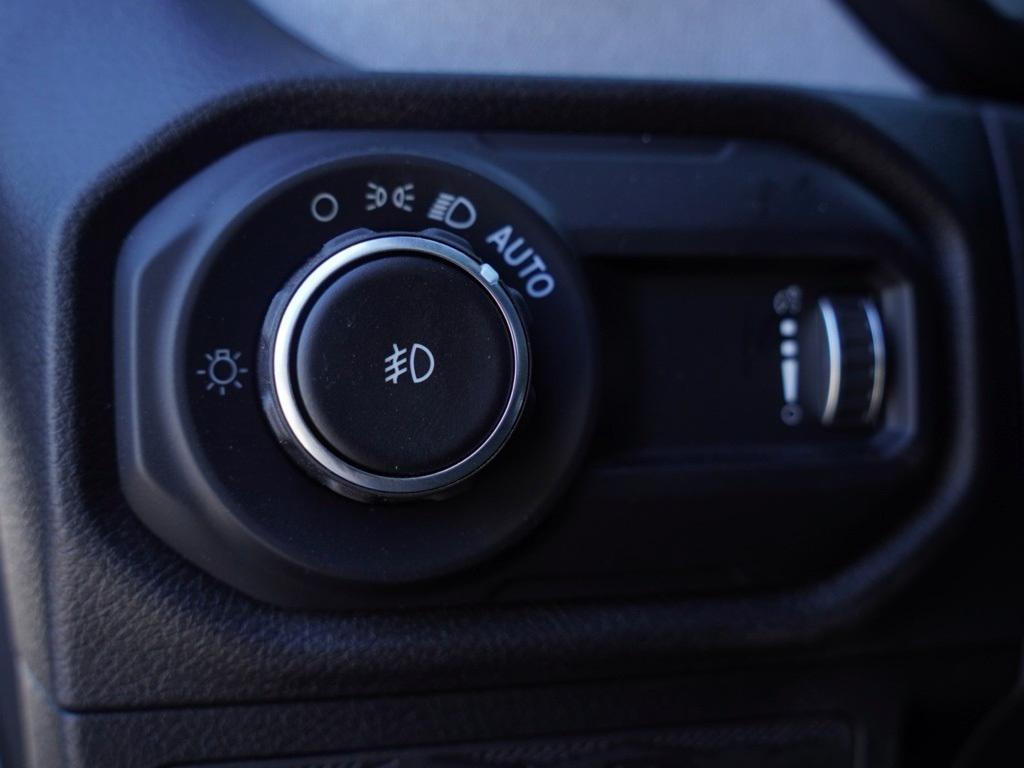 new 2025 Jeep Wrangler car, priced at $34,319