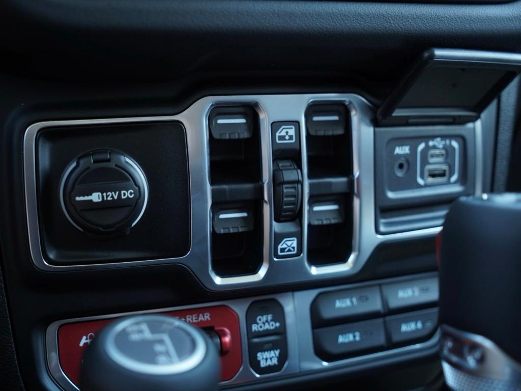 new 2025 Jeep Wrangler car, priced at $59,100