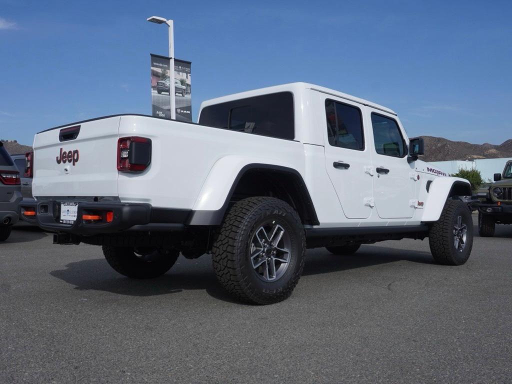 new 2025 Jeep Gladiator car, priced at $48,592