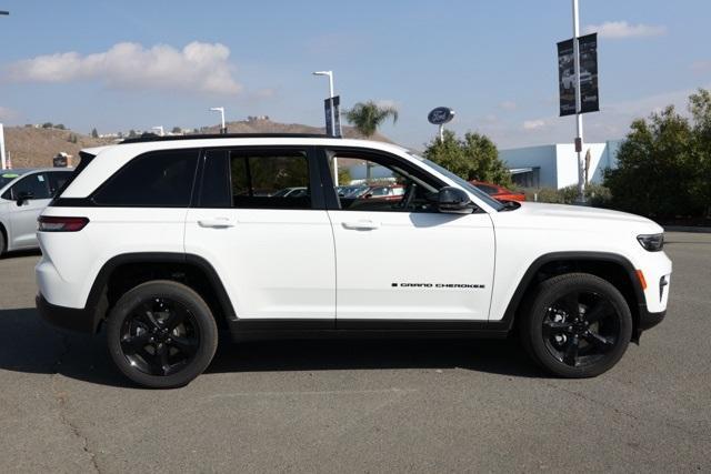 new 2025 Jeep Grand Cherokee car, priced at $38,329