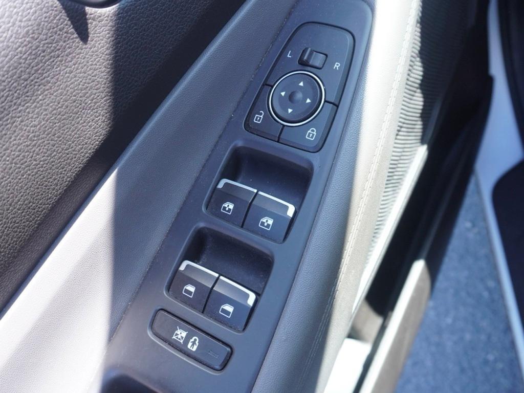 used 2020 Hyundai Santa Fe car, priced at $16,272