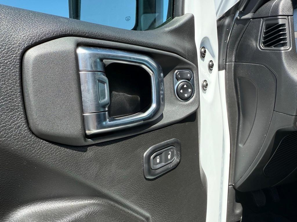 new 2025 Jeep Wrangler car, priced at $40,699