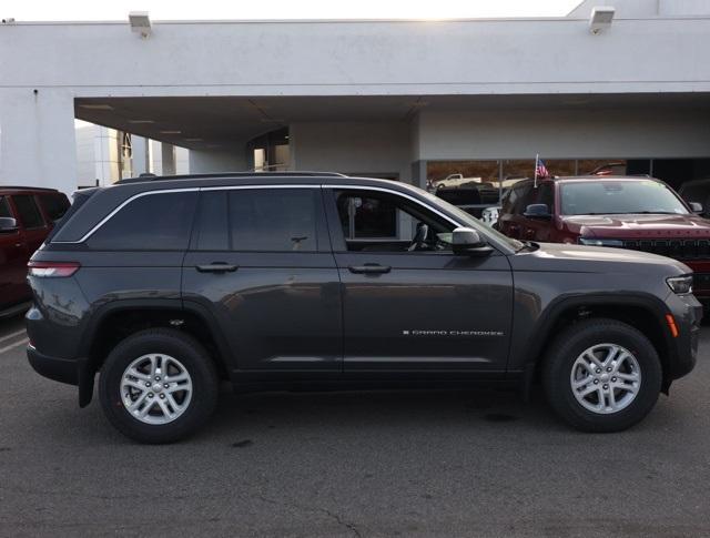 new 2025 Jeep Grand Cherokee car, priced at $34,200