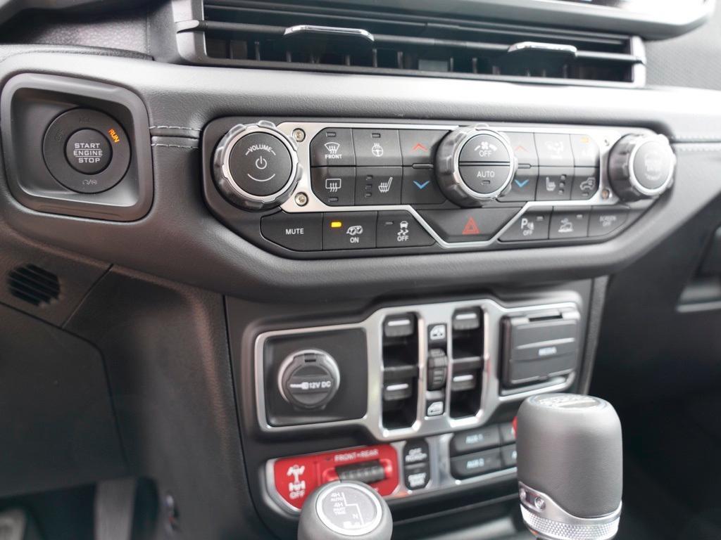 new 2025 Jeep Wrangler car, priced at $100,385
