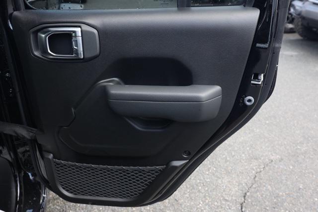 new 2025 Jeep Wrangler car, priced at $37,585